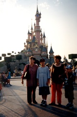 12 disneyland 01