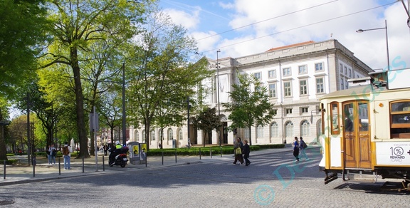 antigua universidad de Oporto